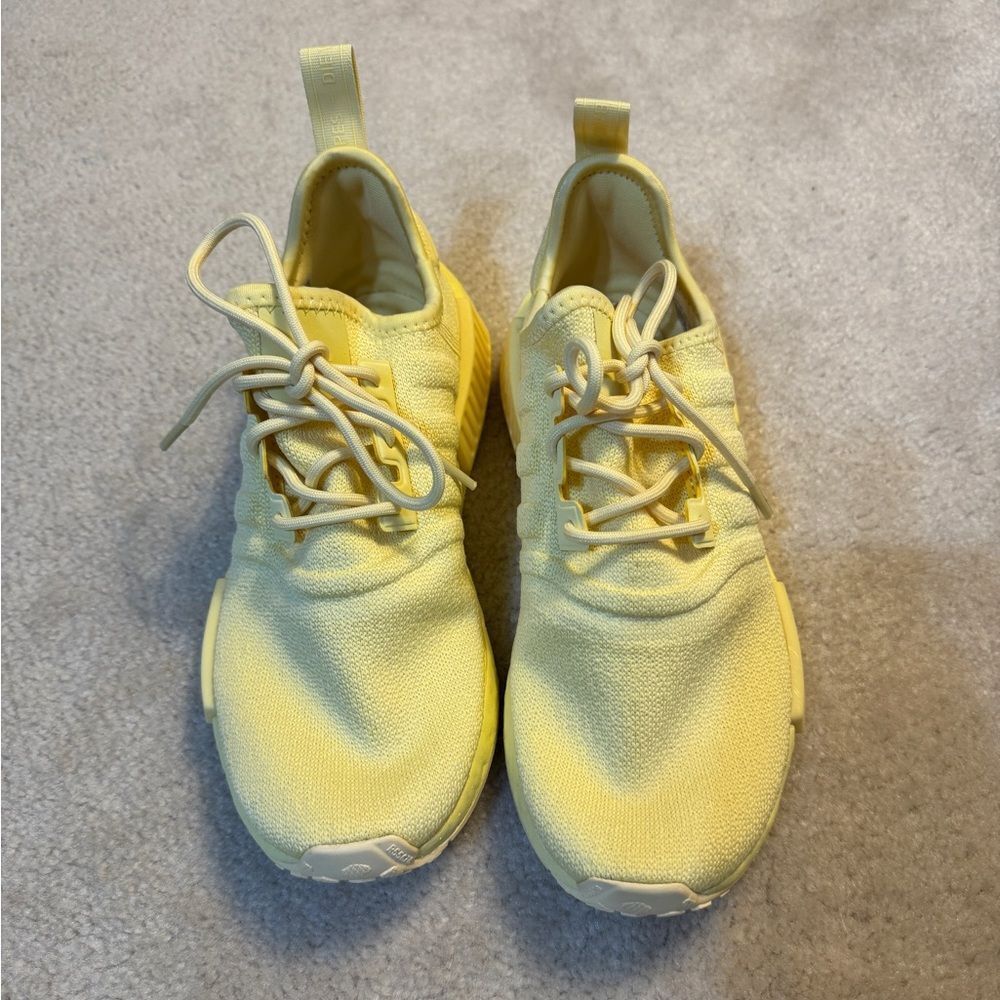 Women’s Adidas NMD_R1 Yellow Sneakers Sz 7.5 NWOT